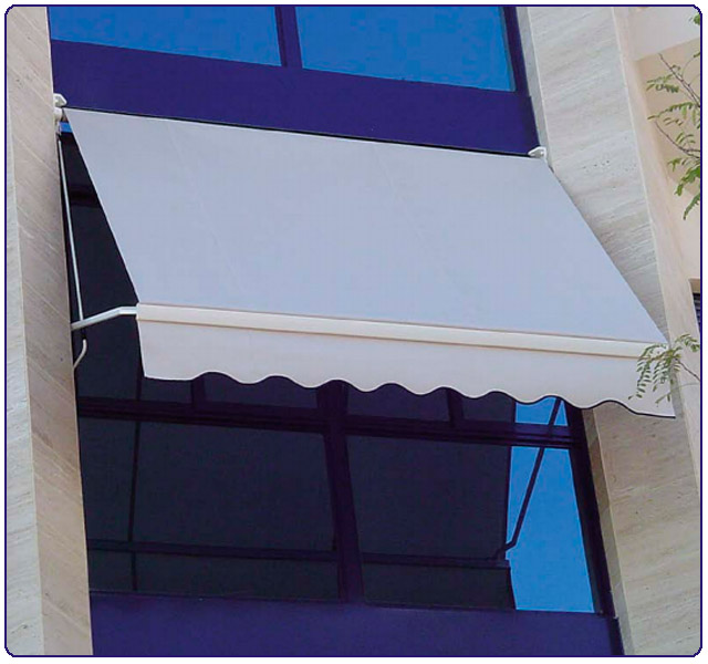 Toldo Vertical tipo Brazo acodado con tensión de Siplan